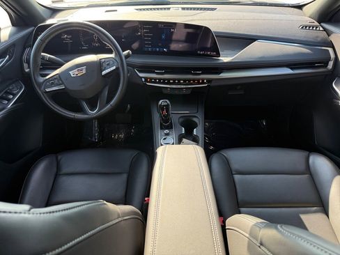 Certified 2025 Cadillac XT4 Premium Luxury image 12