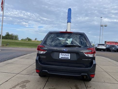 Used 2023 Subaru Forester AWD/4WD image 10