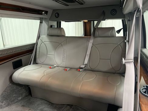 Used 2014 GMC Savana 1500 RWD image 22
