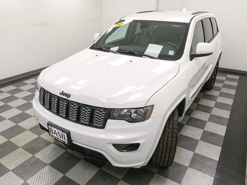 Used 2019 Jeep Grand Cherokee Altitude image 6