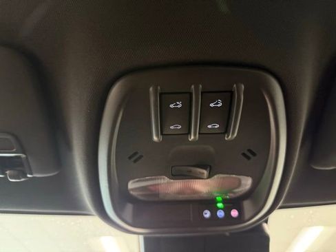 New 2026 Chevrolet Trax RS w/ Sunroof Package image 20