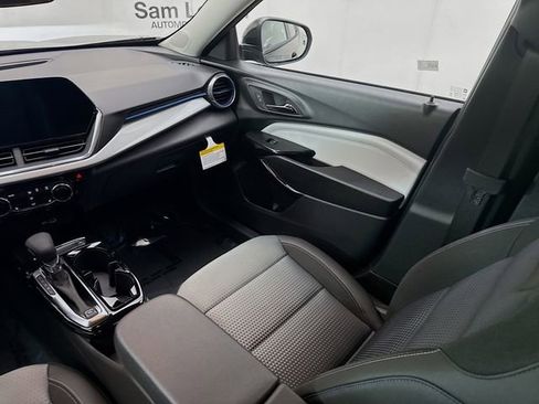 New 2026 Chevrolet Trax LT image 24
