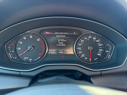 Used 2022 Audi Q5 2.0T Premium w/ Convenience Package image 11