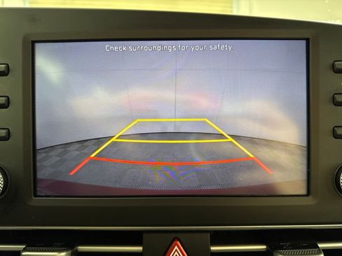 Certified 2023 Hyundai Elantra SEL image 17