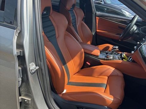 Used 2018 BMW M5 image 6