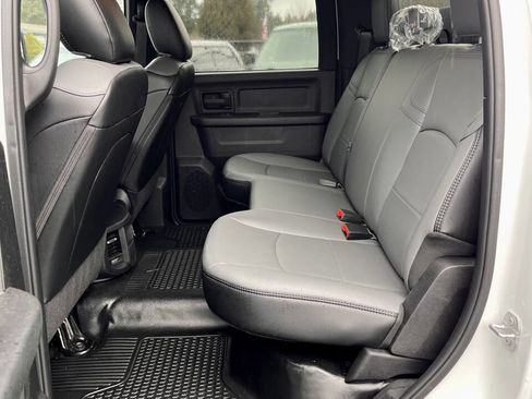 Used 2024 RAM 5500 Tradesman w/ Chrome Appearance Group image 18