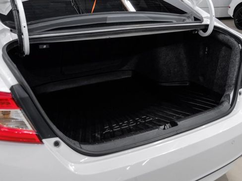 Used 2018 Honda Accord Touring image 70