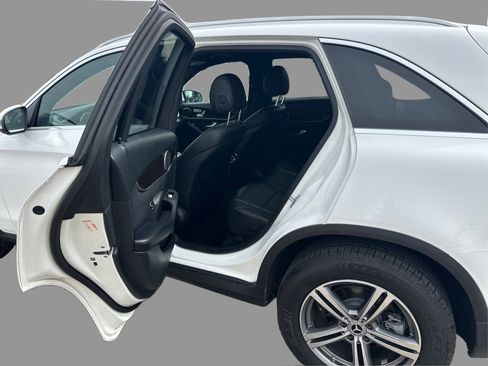 Used 2020 Mercedes-Benz GLC 300 image 11