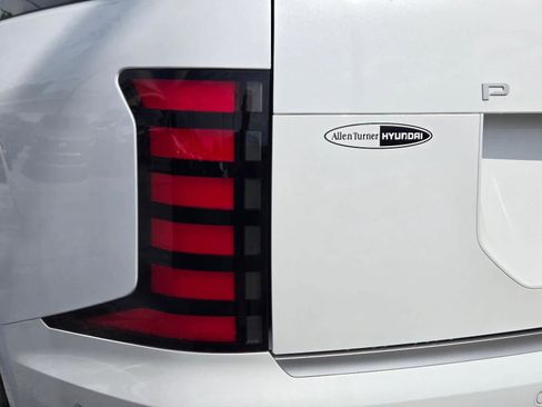Certified 2026 Hyundai Palisade Calligraphy FWD image 7