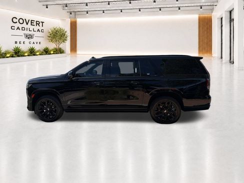Used 2023 Cadillac Escalade ESV Sport w/ LPO, ONYX Package AWD/4WD image 9