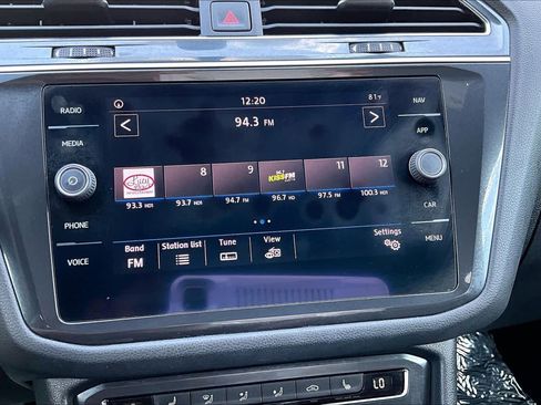 Used 2019 Volkswagen Tiguan SEL R-Line image 32