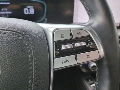 Used 2023 Kia Telluride EX w/ EX Captain's Chair Package AWD/4WD image 27