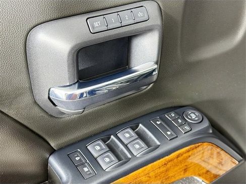 Used 2019 Chevrolet Silverado 2500 High Country image 17