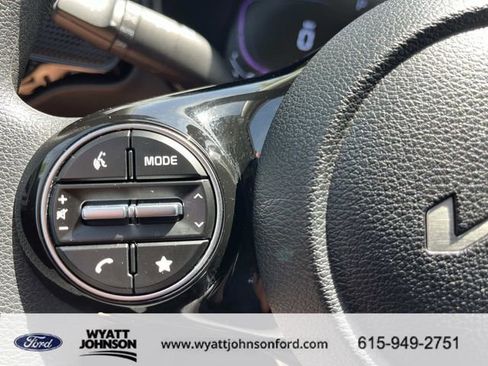 Used 2025 Kia Soul S image 27