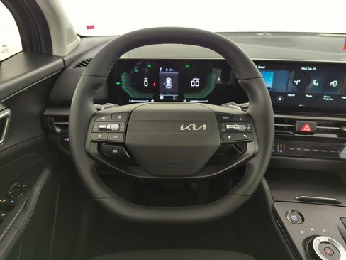 New 2026 Kia Sportage LX image 17