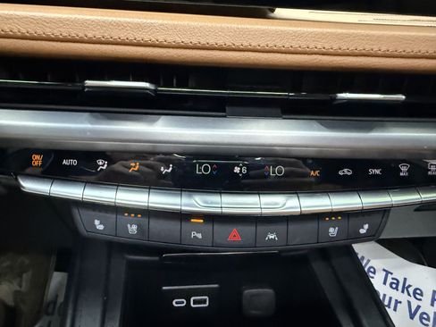 Used 2024 Cadillac XT4 Sport AWD/4WD image 21