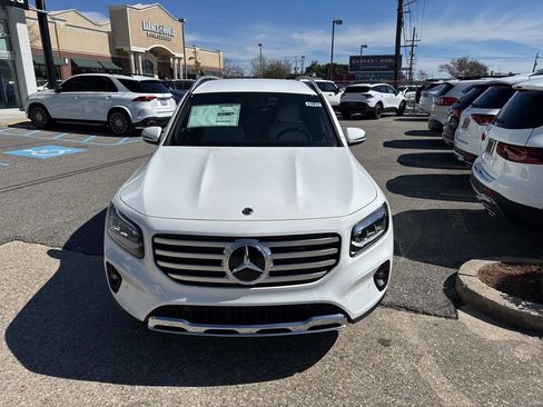 Used 2025 Mercedes-Benz GLB 250 image 2