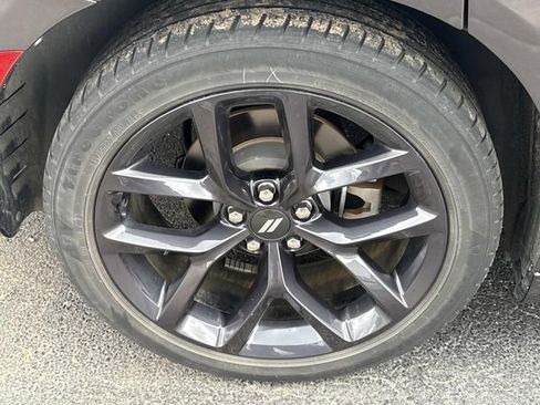 Used 2021 Dodge Charger SXT w/ Blacktop Package image 8