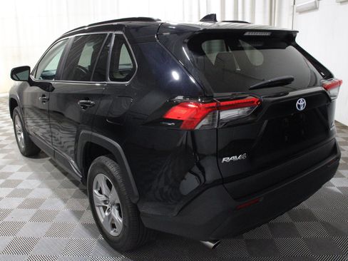 Used 2024 Toyota RAV4 LE AWD/4WD image 31