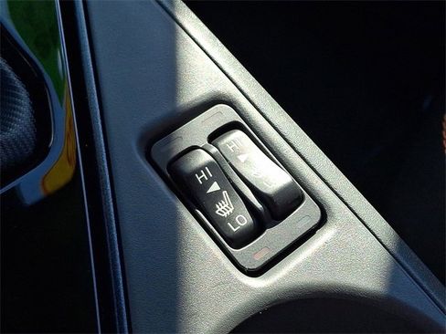 Used 2025 Subaru Crosstrek 2.5i Limited w/ Popular Package #3A image 24