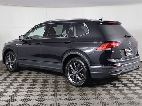 Used 2022 Volkswagen Tiguan SE FWD image 9