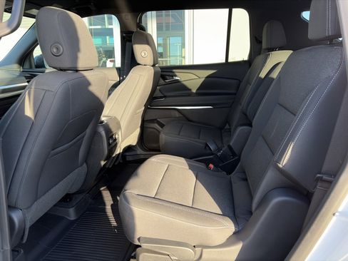 Used 2025 Chevrolet Traverse LT w/ LPO, Floor Liner Package image 11