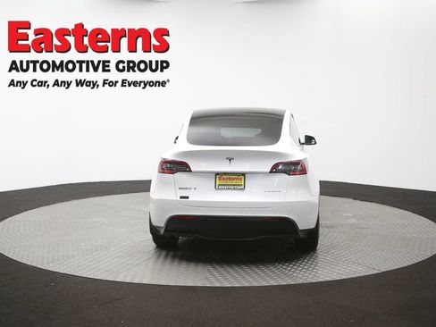 Used 2021 Tesla Model Y Long Range AWD/4WD image 31