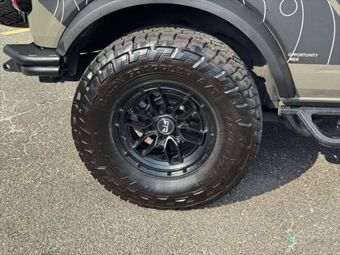 Used 2025 Ford Bronco Badlands AWD/4WD image 10