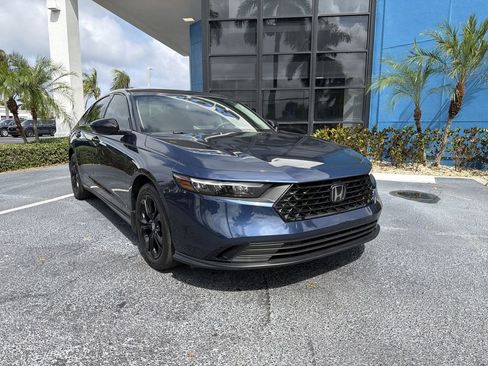 Used 2025 Honda Accord SE image 2