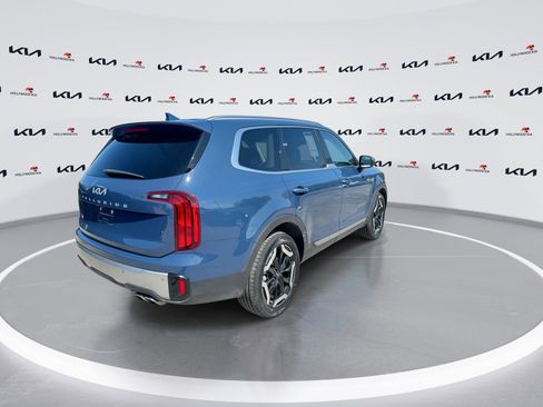 Used 2023 Kia Telluride S w/ S Sunroof Package FWD image 8