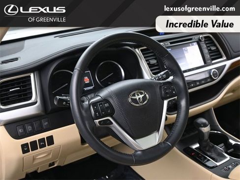 Used 2019 Toyota Highlander Limited image 24