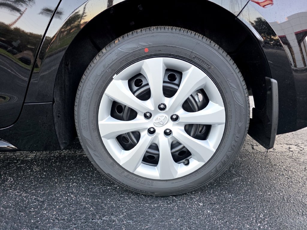 New 2027 Toyota Corolla LE FWD image 19