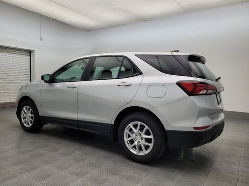 Used 2022 Chevrolet Equinox LS image 3