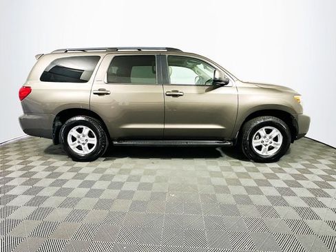 Used 2016 Toyota Sequoia SR5 image 9