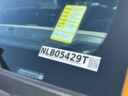 Used 2022 Ford Bronco Wildtrak image 15