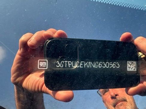 Used 2022 GMC Sierra 1500 Elevation w/ LPO, Elevation Black Package image 7