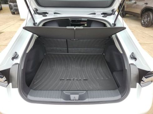 New 2026 Toyota Prius SE image 22