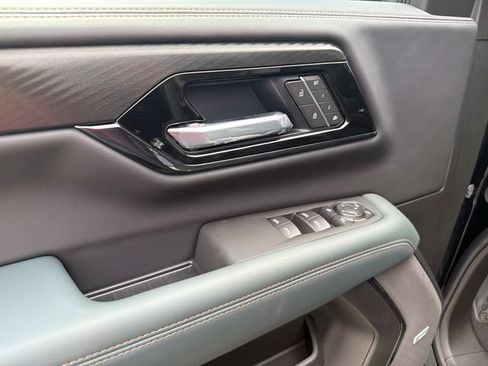 New 2026 GMC Yukon AT4 w/ AT4 Premium Plus Package AWD/4WD image 18