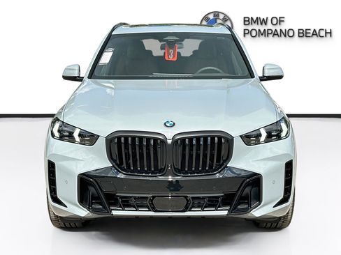 Used 2026 BMW X5 sDrive40i RWD image 2