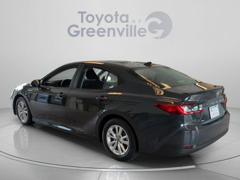 Used 2025 Toyota Camry LE w/ Convenience Package FWD image 4
