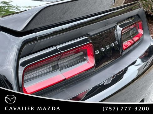 Used 2018 Dodge Challenger R/T Plus RWD image 8