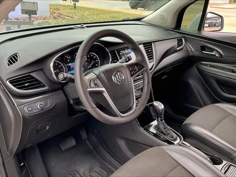 Used 2020 Buick Encore Preferred image 16