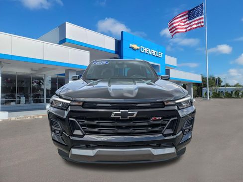 Used 2026 Chevrolet Colorado Z71 w/ Technology Package AWD/4WD image 8