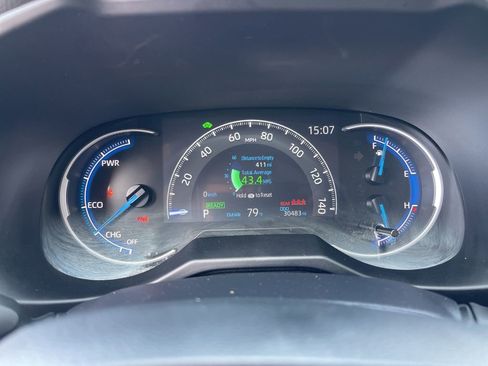 Used 2024 Toyota RAV4 LE image 9