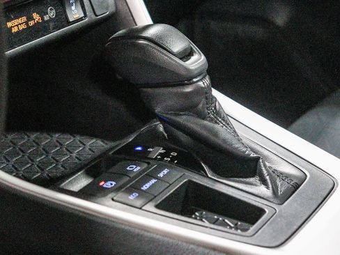 Certified 2019 Toyota RAV4 XLE w/ Convenience Package FWD image 22