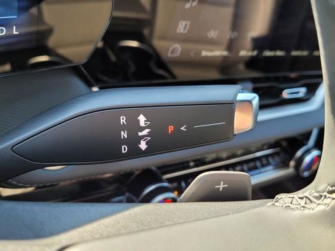 New 2026 Chevrolet Equinox LT w/ Convenience Package II image 22