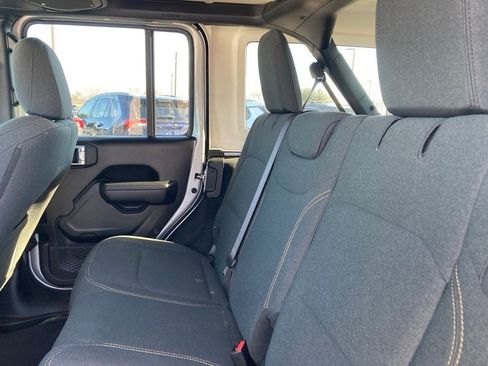 Used 2024 Jeep Wrangler Sport S image 11