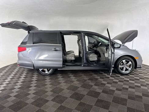 Used 2018 Honda Odyssey Touring image 14