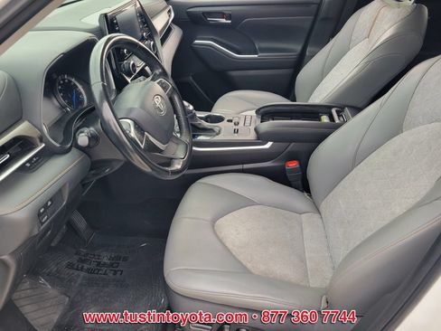 Used 2022 Toyota Highlander Bronze Edition AWD/4WD image 10