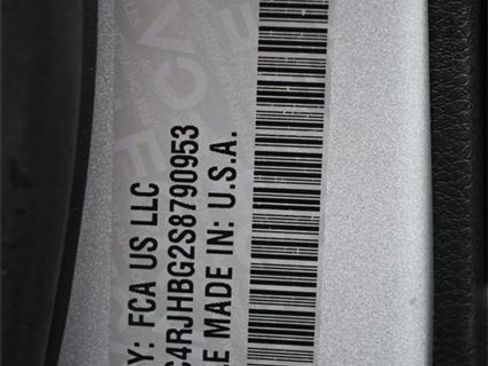 New 2025 Jeep Grand Cherokee Limited image 24